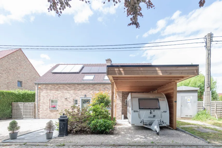 Carport caravane