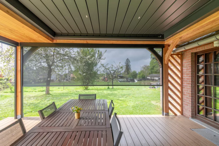 Couverture de terrasse bioclimatique à Villers-le-Gambon